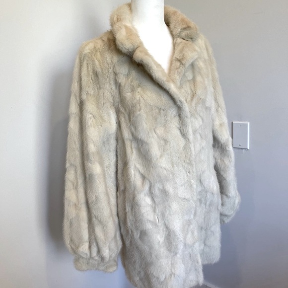 SOLD: Beautiful cool grey/beige textured mink jacket (L) - Picture 1 of 9